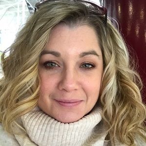 Meet your Posher, Holly